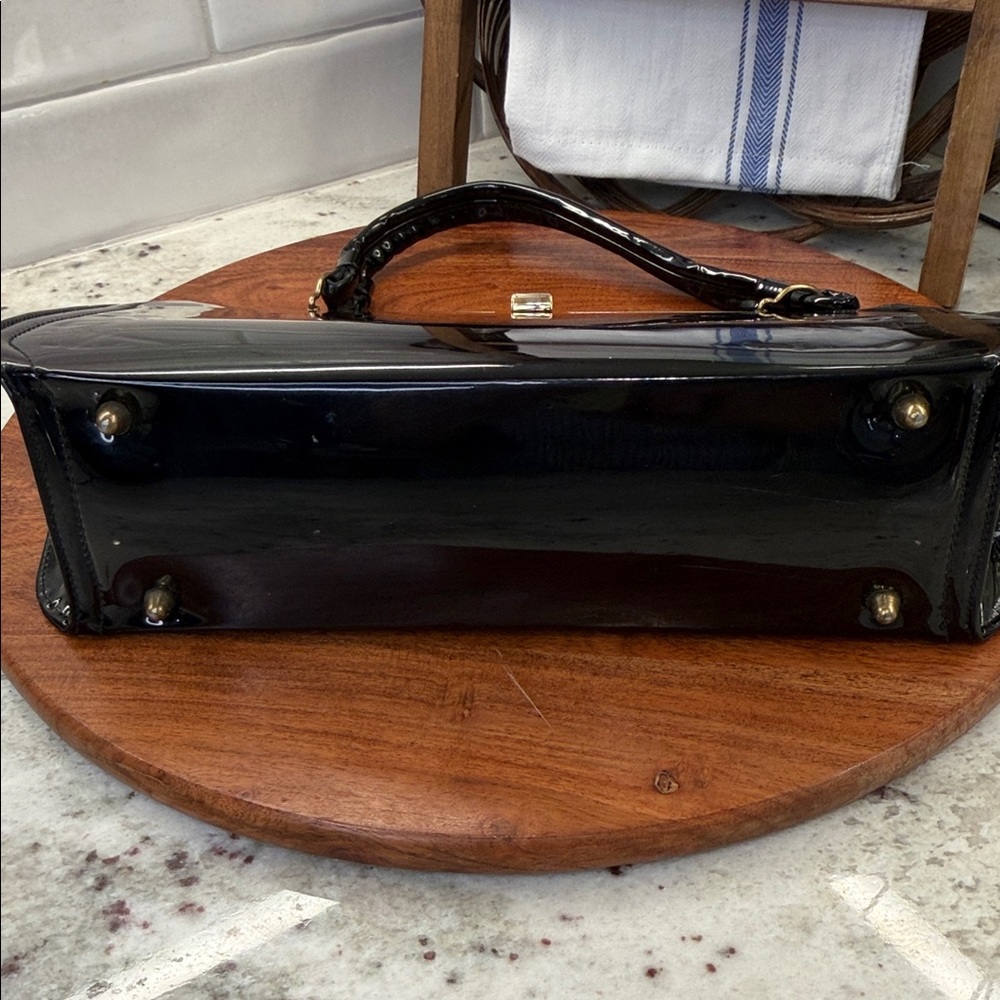 Mid Century Vintage Patent Leather Structured Handbag - Picture 8 of 10